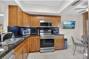 10911 Lake Front Place, Boca Raton, FL 33498 - MLS#B26022335