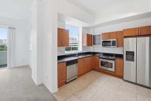 600 Dixie Highway, West Palm Beach, FL 33401 - MLS#B26022356