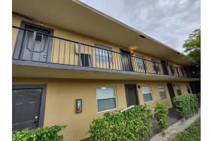 1401 17th Court, Fort Lauderdale, FL 33305 - MLS#B26022381