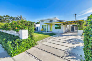 374 Maddock Street, West Palm Beach, FL 33405 - MLS#B26022387