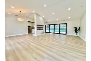 14 Paddock Circle, Jupiter, FL 33469 - MLS#B26022407