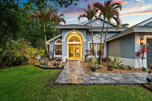 8577 Sea Captain Drive, Stuart, FL 34997 - MLS#B26022453