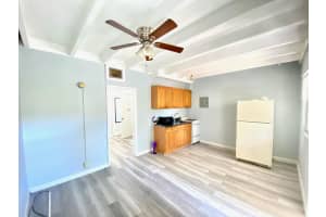527 48th Street 2, West Palm Beach, Fl 33407, West Palm Beach
