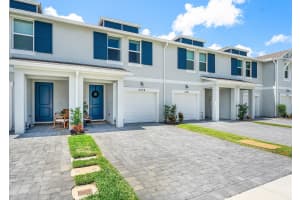 5739 Edgewater Circle, Stuart, FL 34997 - MLS#B26022496