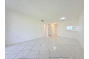 6106 Forest Hill Boulevard 204, West Palm Beach, Fl 33415, West Palm Beach