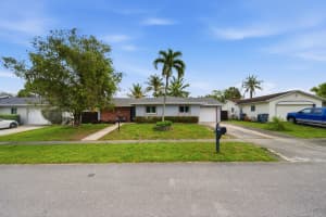 10234 Sleepy Brook Way, Boca Raton, FL 33428 - MLS#B26022548