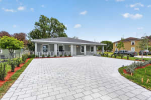 2206 34th Street, Fort Pierce, FL 34947 - MLS#B26022612