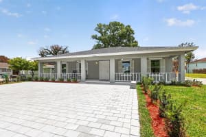 2206 34th Street, Fort Pierce, FL 34947 - MLS#B26022612