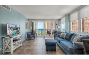 2200 33rd Avenue, Fort Lauderdale, FL 33305 - MLS#B26022614