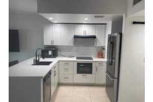 2900 30th Street, Fort Lauderdale, FL 33306 - MLS#B26022621