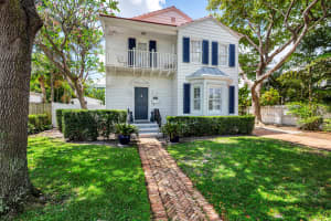 294 Queens Court, West Palm Beach, FL 33401 - MLS#B26022672