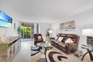 23247 Barwood Ln Lane, Boca Raton, FL 33428 - MLS#B26022677