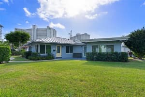 2000 26th Avenue, Fort Lauderdale, FL 33316 - MLS#B26022715