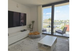 651 Okeechobee Boulevard, West Palm Beach, FL 33401 - MLS#B26022748