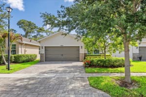 5725 Kawana Trail, Hobe Sound, FL 33455 - MLS#B26022796