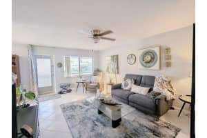100 E Kingswood E, West Palm Beach, FL 33417, West Palm Beach, FL 33417 - MLS#B26022824