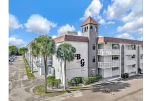 400 10th Street, Deerfield Beach, FL 33441 - MLS#B26022832