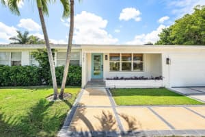 7745 W Lake Drive, Lake Clarke Shores, FL 33406 - MLS#B26022875