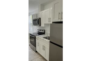 661 21st Terrace, Fort Lauderdale, FL 33311 - MLS#B26022937
