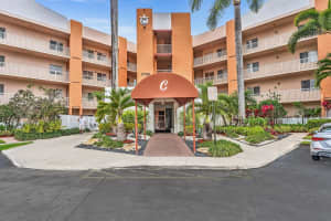 7735 Yardley Drive 406, Tamarac, Fl 33321, Tamarac