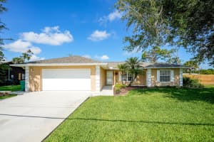 5105 Paleo Pines Circle, Fort Pierce, FL 34951 - MLS#B26023002