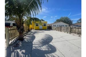 413 E Street, Lake Worth Beach, FL 33460 - MLS#B26023076