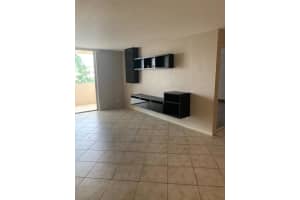 1000 Spanish River Road, Boca Raton, FL 33432 - MLS#B26023092