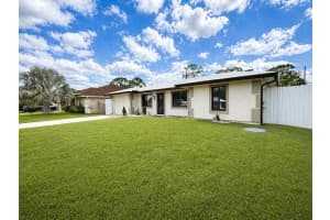 568 Chapman Avenue, Port Saint Lucie, FL 34984 - MLS#B26023096