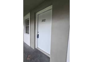 1201 52nd Avenue, North Lauderdale, FL 33068 - MLS#B26023165