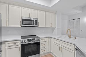 720 S Sapodilla Ave APT 106, West Palm Beach, FL 33401, - MLS#B26023206
