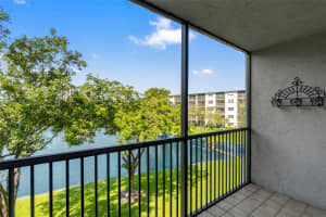 2226 Cypress Bend Drive, Pompano Beach, FL 33069 - MLS#B26023278