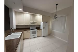 20 Harbour Isle Drive West W, Fort Pierce, FL 34949, Fort Pierce, FL 34949 - MLS#B26023314