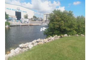 25 Loafing Street, Hypoluxo, FL 33462 - MLS#B26023378