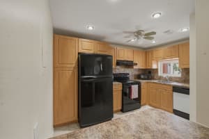9720 Hollybrook Lake Drive, Pembroke Pines, FL 33025 - MLS#B26023448