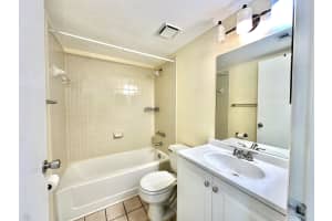 251 W Palm Cir W W 206, Pembroke Pines, FL 33025, Pembroke Pines, FL 33025 - MLS#B26023455