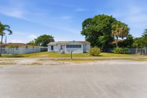 1129 105th Street, Miami, FL 33150 - MLS#B26023517
