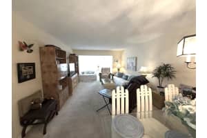 1030 Silk Oak Terrace, Delray Beach, FL 33445 - MLS#B26023534