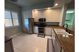 18 Harbour Isle Drive, Fort Pierce, FL 34949 - MLS#B26023553