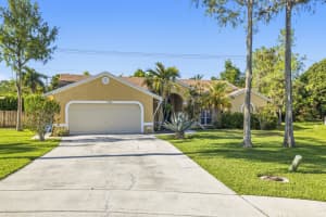 104 Oxford Court, Royal Palm Beach, FL 33411 - MLS#B26023561