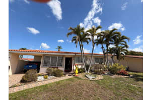 743 W 55th Place, Hialeah, Fl 33012, Hialeah