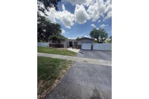 9101 52nd Court, Cooper City, FL 33328 - MLS#B26023589