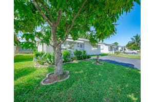 4401 47th Street, Tamarac, FL 33319 - MLS#B26023621