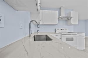 260 19th Street, Boca Raton, FL 33432 - MLS#B26023629