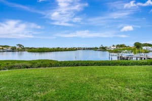 2704 Captains Way, Jupiter, FL 33477 - MLS#B26023648