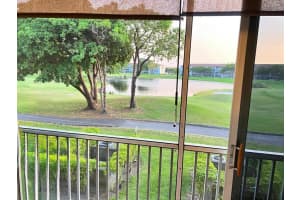 300 Sw 134th Way 203e, Pembroke Pines, Fl 33027, Pembroke Pines