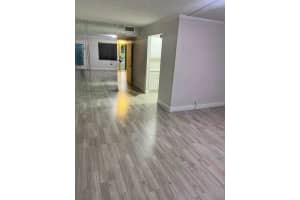 300 134th Way, Pembroke Pines, FL 33027 - MLS#B26023678