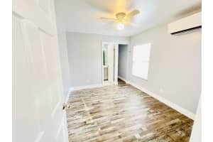 909 C Street, Lake Worth Beach, FL 33460 - MLS#B26023716