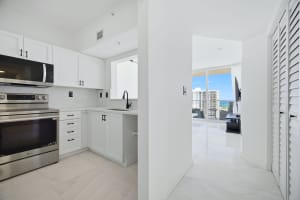 3020 32nd Avenue, Fort Lauderdale, FL 33308 - MLS#B26023731