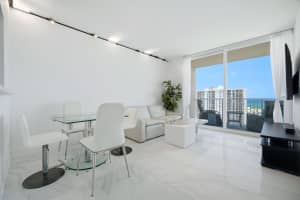 3020 32nd Avenue, Fort Lauderdale, FL 33308 - MLS#B26023731