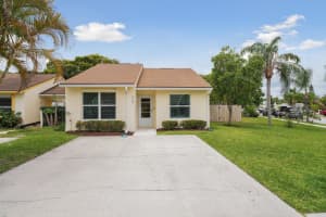 215 Palmetto Court, Jupiter, FL 33458 - MLS#B26023745